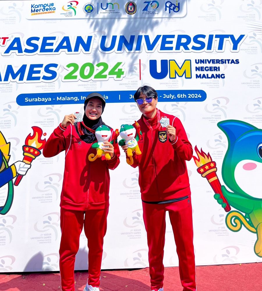 2 Mahasiswa Universitas Ivet Toreh Prestasi Tingkat International